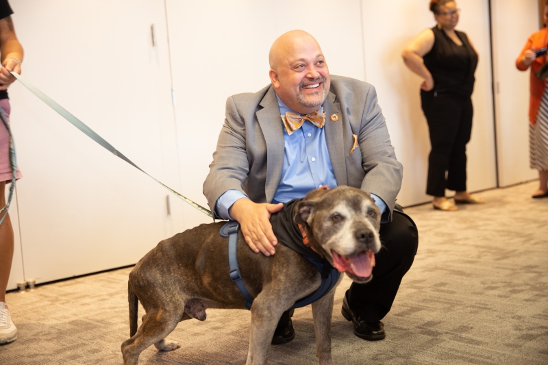 VP Gordon pets Lloyd the dog
