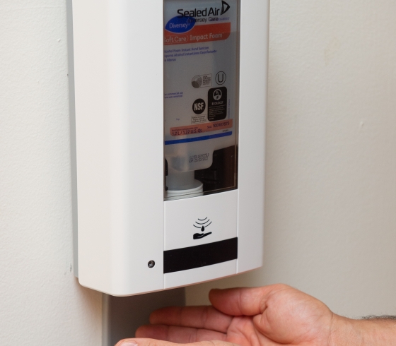 no-touch hand sanitizing station