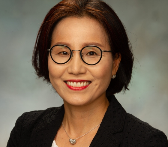 Head shot of KeunYoung Oh