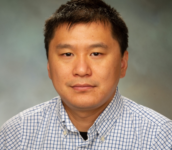 Head shot of Guanqiu Qi