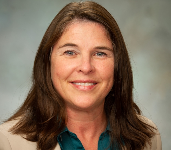 Head shot of Amy McMillan