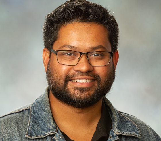 Head shot of Saquib Ahmed