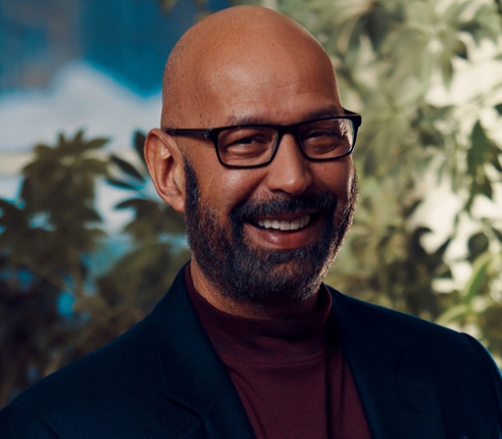 Head shot of Curtis Haynes