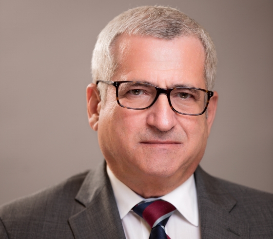 Headshot of Ilya Grinberg