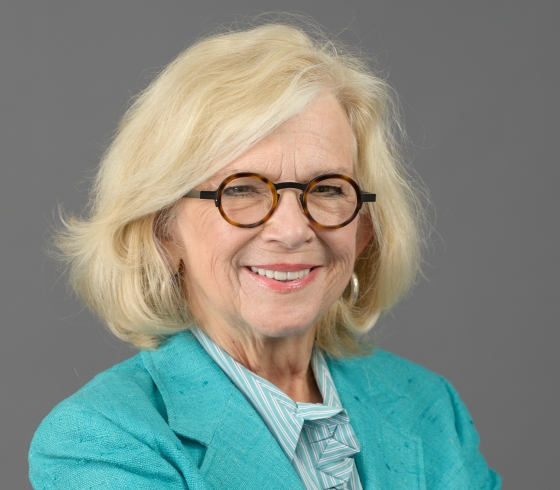 Headshot of Cindy Abbott Letro