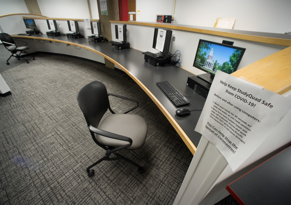 StudyQuad computers and chairs