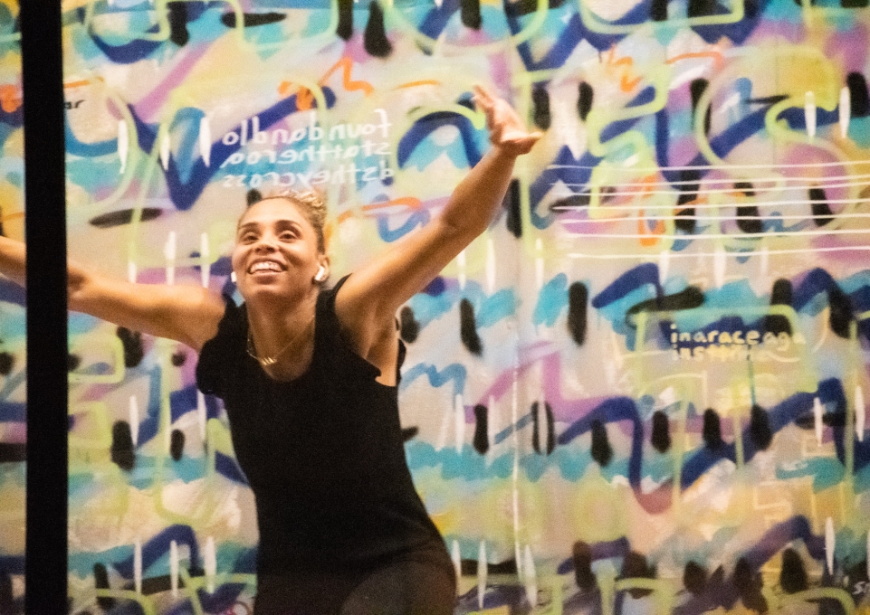 Naila Ansari dancing