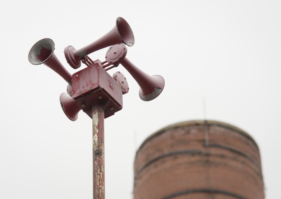 image of the outdoor alert horn 