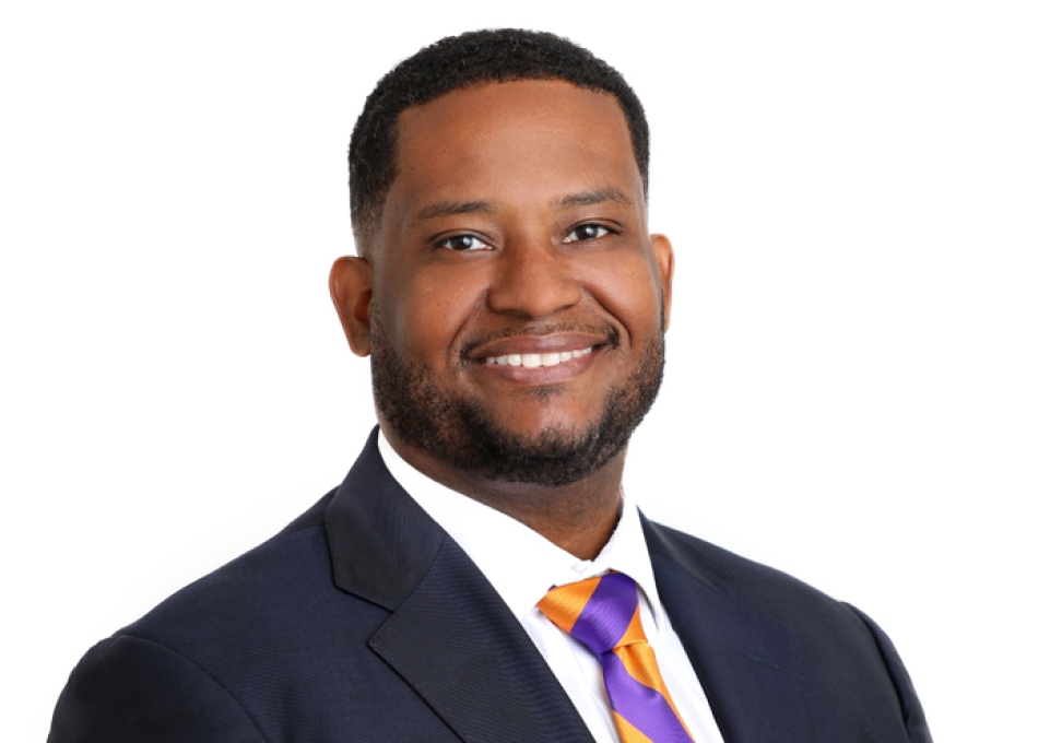 Head shot of LeVar Burke