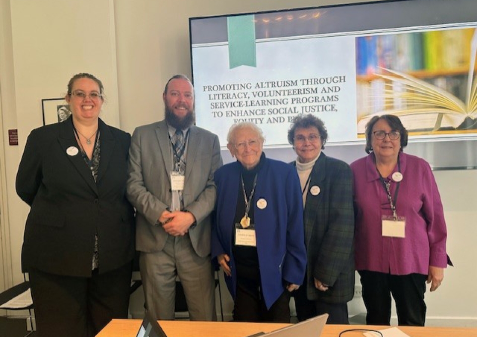 Oxford Symposium presenters Melissa Blattner, Chris Hulsman, Dr. Betty Cappella, Dr. Geraldine Bard and Gerriann Ronsen, Project Flight Board President
